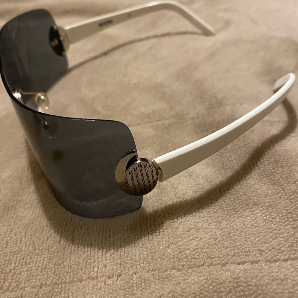 Moschino sunglasses